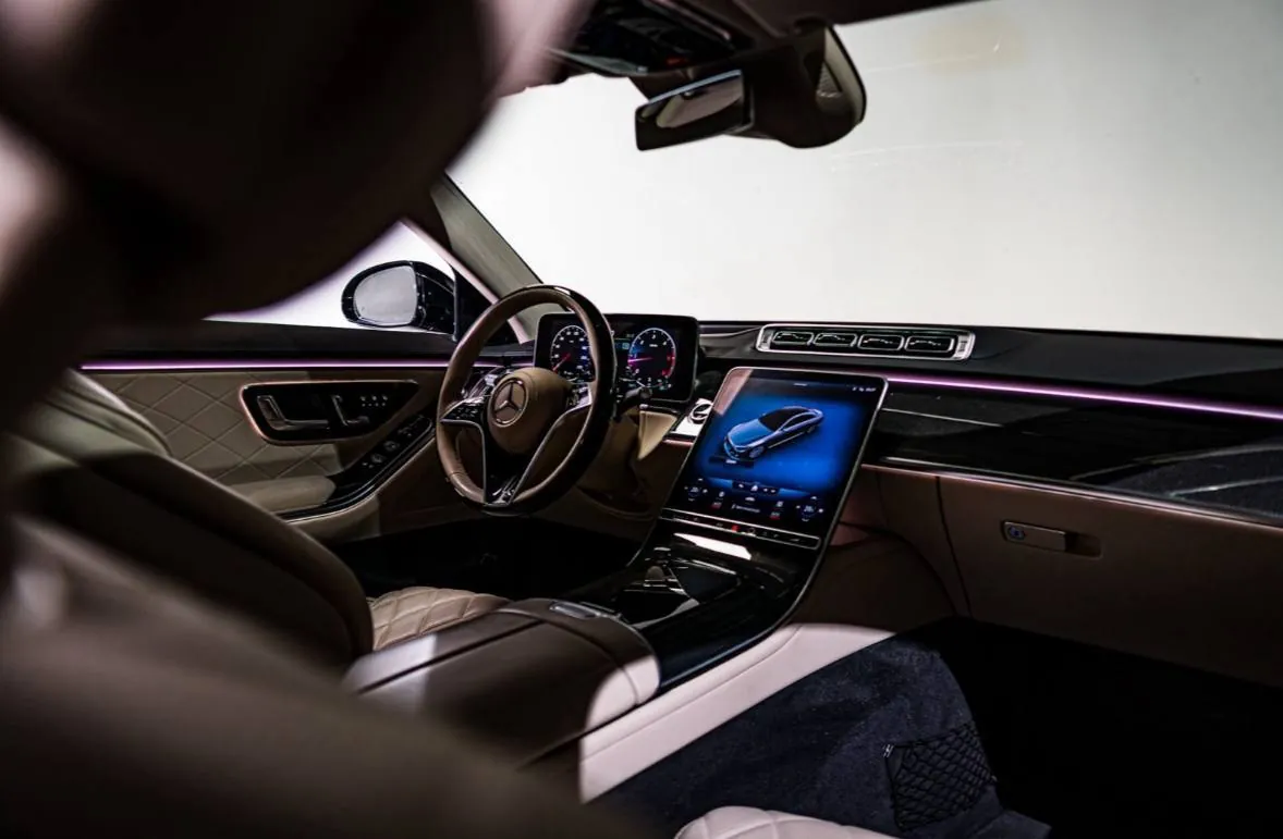VIP трансфер Белград Mercedes V class 2