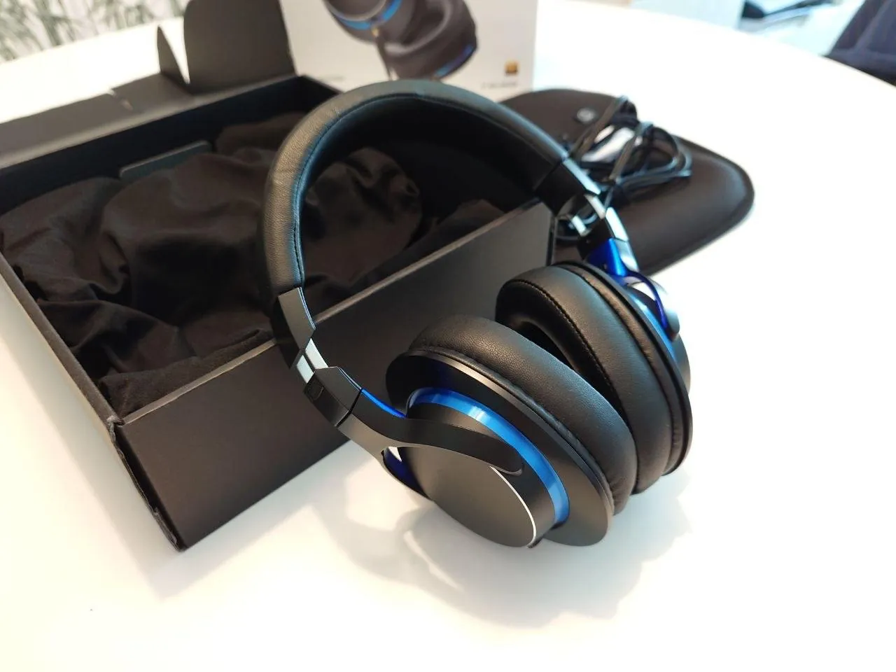 Наушники Audio-Technica ATH-MSR7b Hi-Res полный комплект 160 EUR 2
