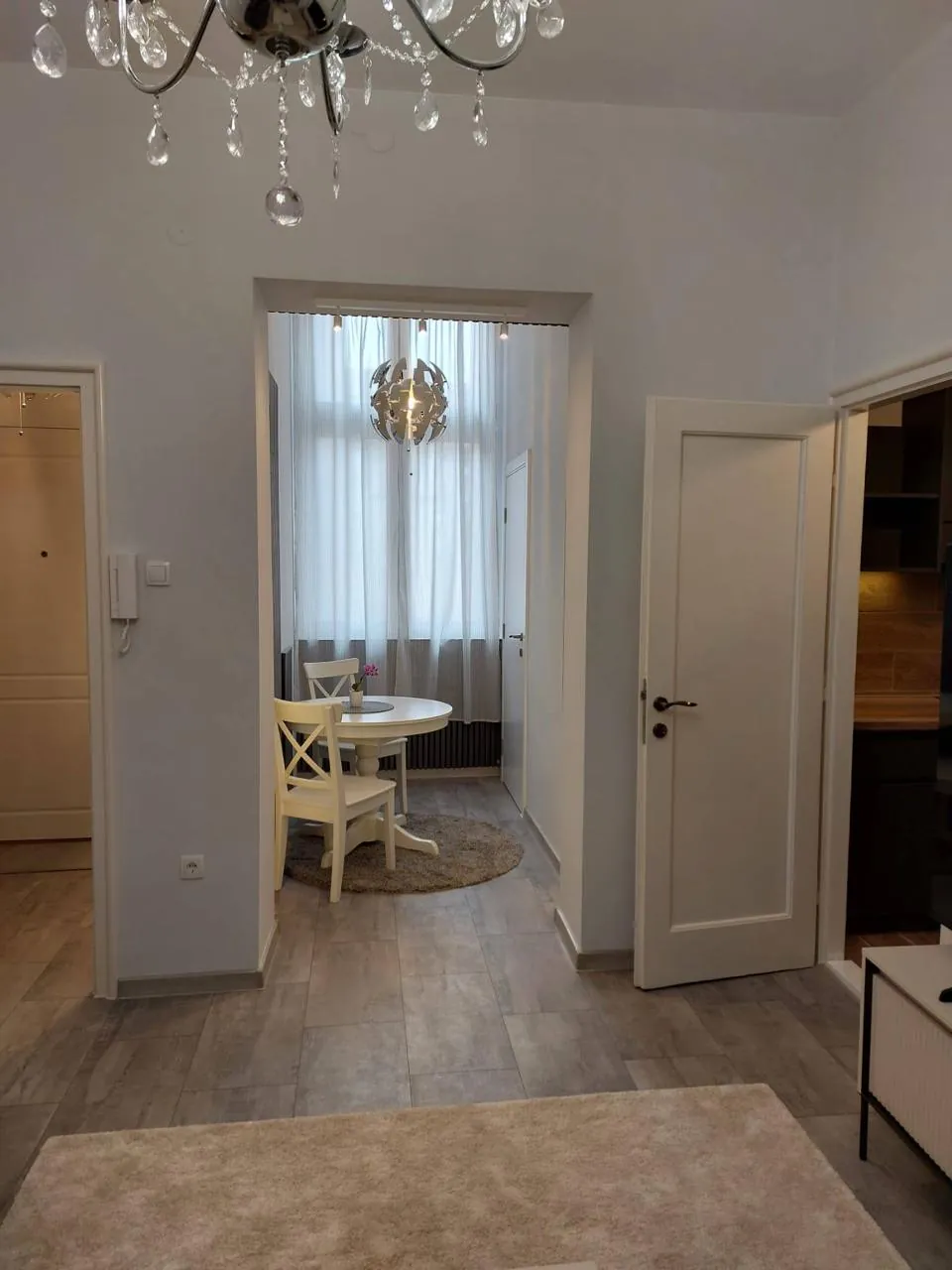 Аренда 3-комн. квартира 62 м², центр Белграда, 1 000 EUR/мес 2