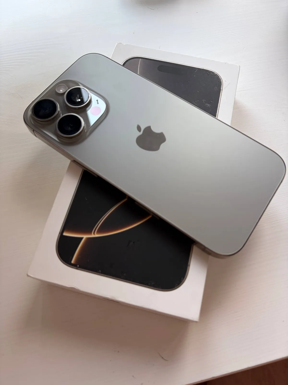 iPhone 16 Pro 256GB Desert Titanium, акб 88%, 750 EUR 2