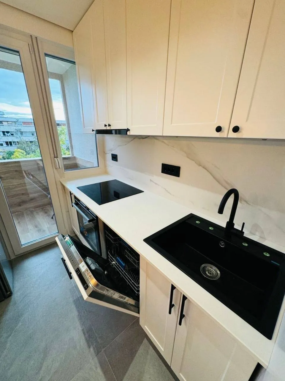 Двухкомнатная квартира Нови Белград Bulevar Mihaila Pupina 47м2 5