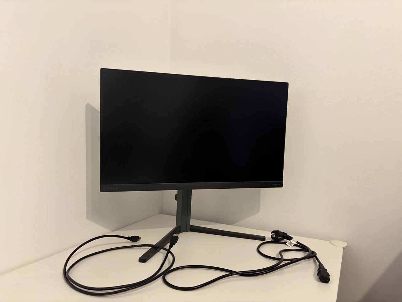 Игровой монитор Phillips Envia 25 2