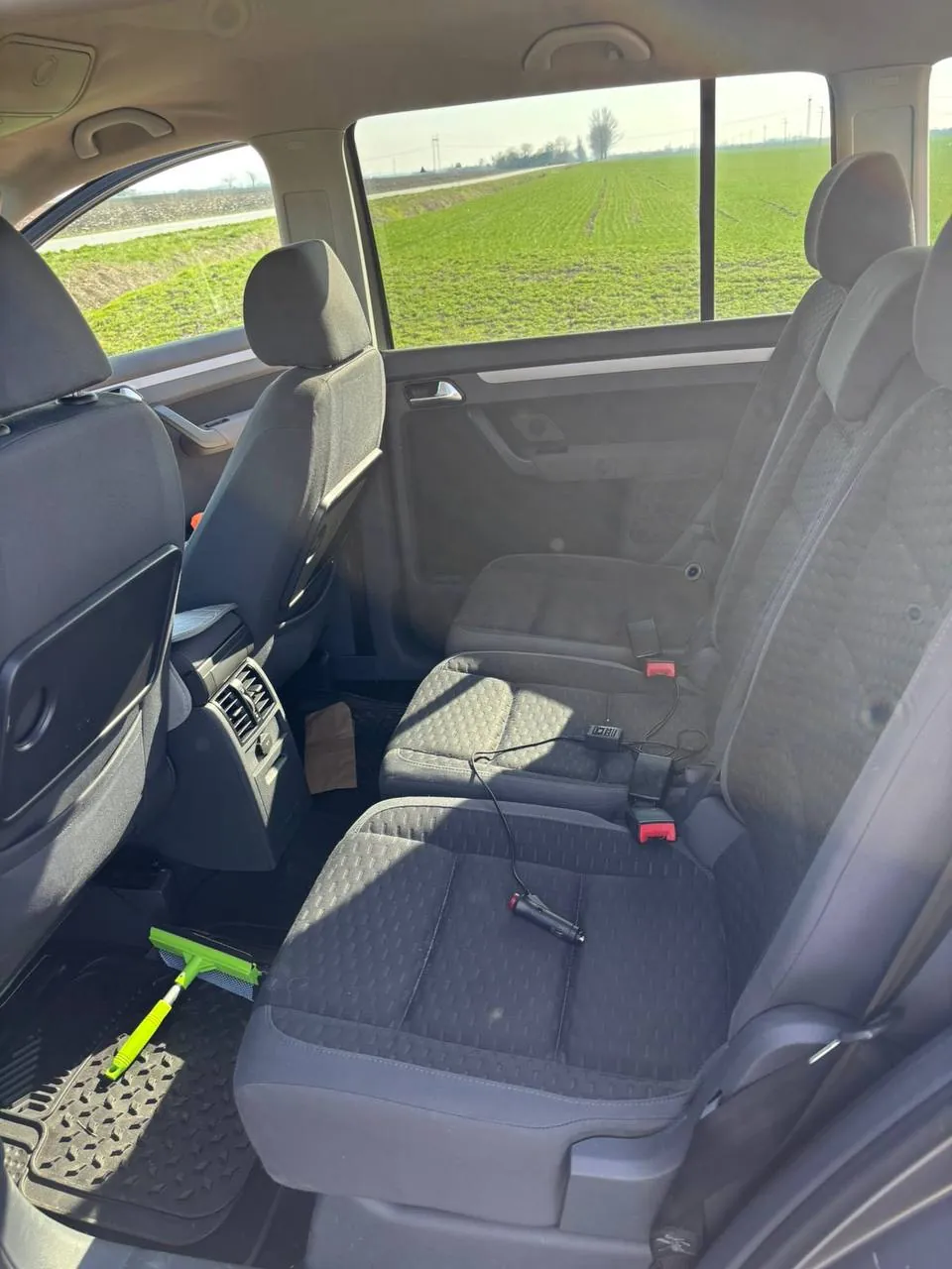 Volkswagen Touran 1.9 TDI Highline второй владелец Сербия 4000 EUR 3