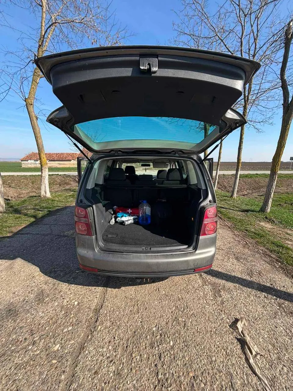 Volkswagen Touran 1.9 TDI Highline второй владелец Сербия 4000 EUR 5