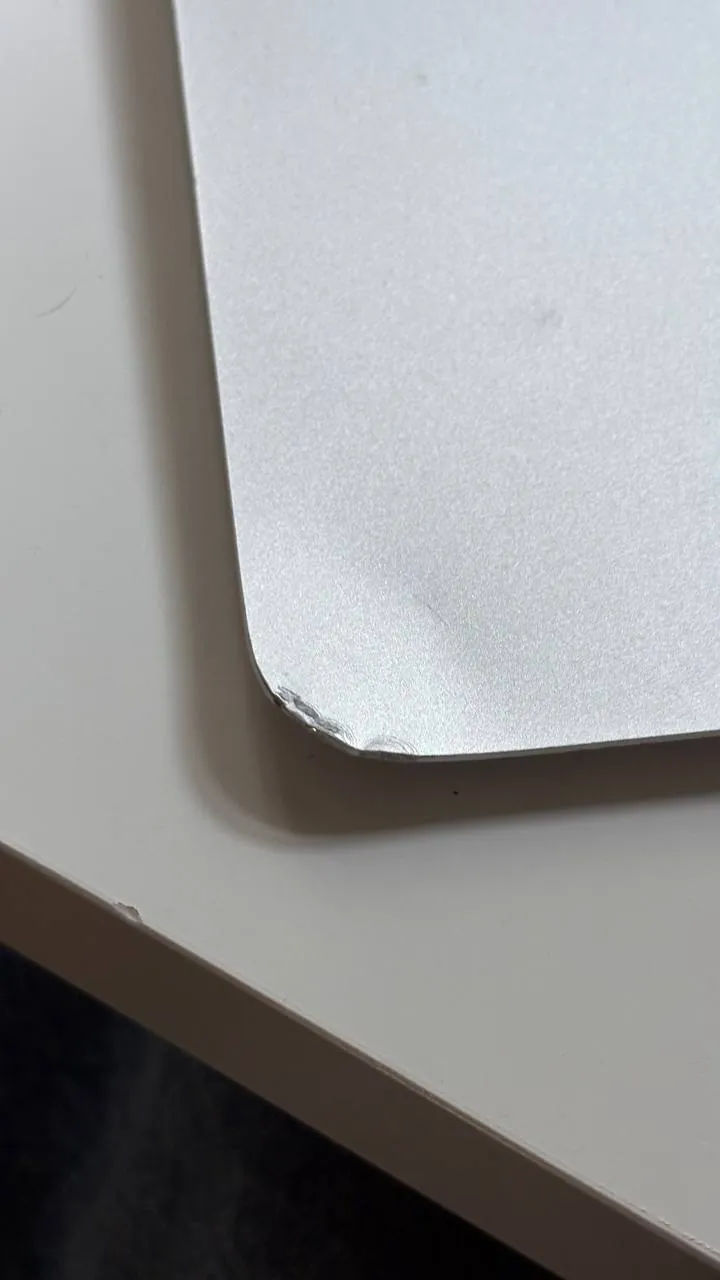 MacBook Air 13 2017 i5 8GB 128GB дефект экрана на запчасти 80 EUR 5