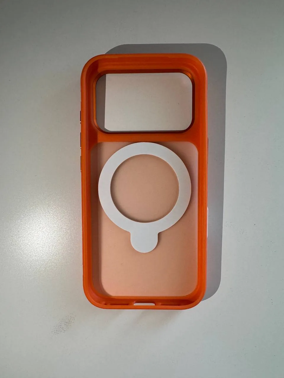 Чехол iPhone 17 Pro новый 3