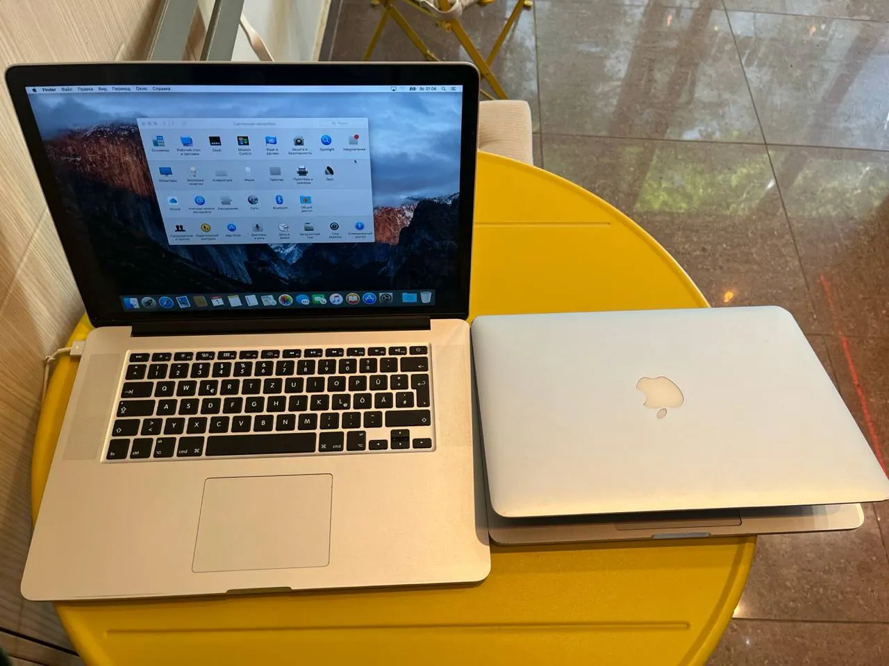 Два MacBook рабочий и на запчасти 1