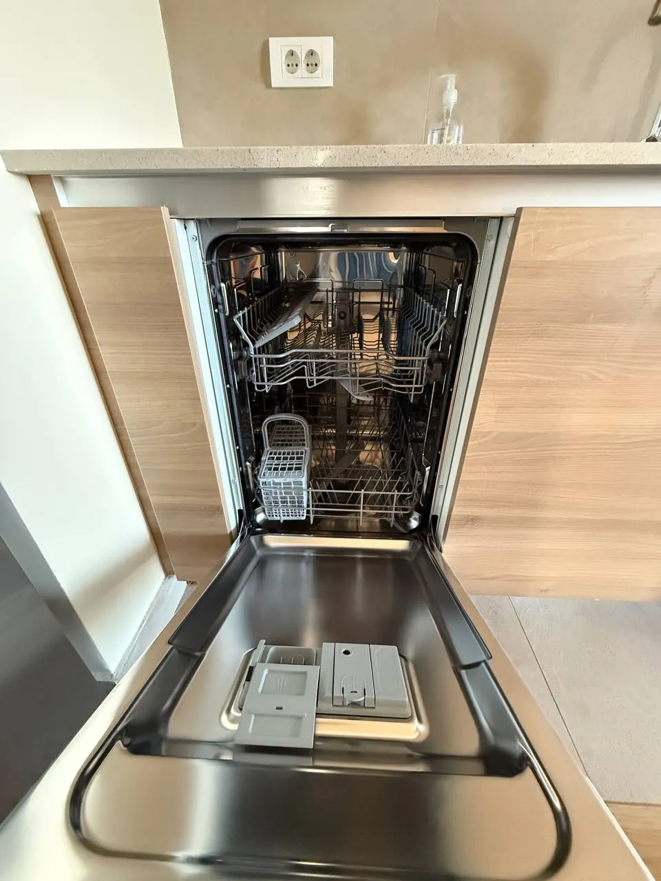 Посудомоечная машина Indesit 45 см новая 2