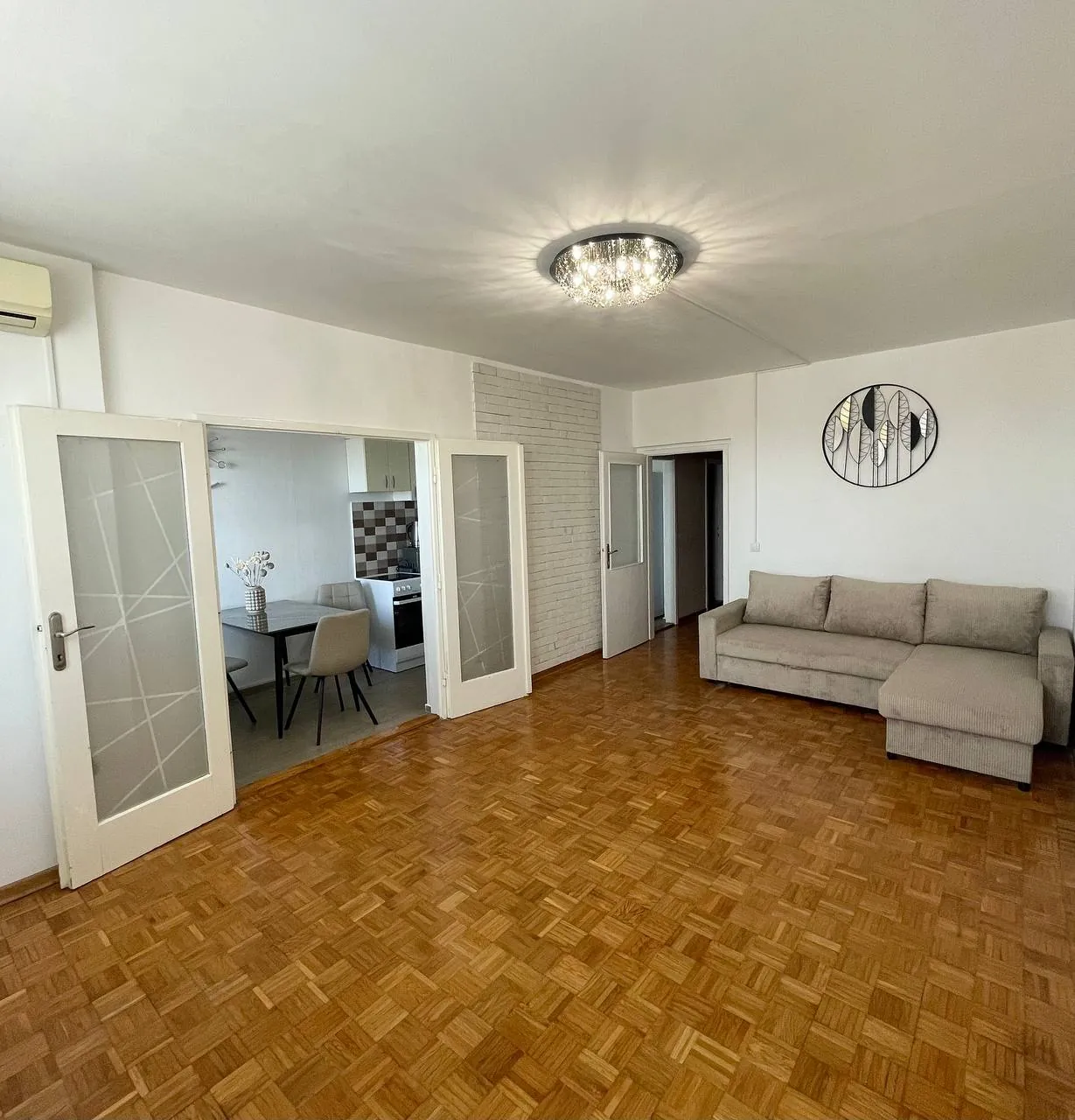 3-комнатная квартира Нови Белград 61 м2 продажа 3