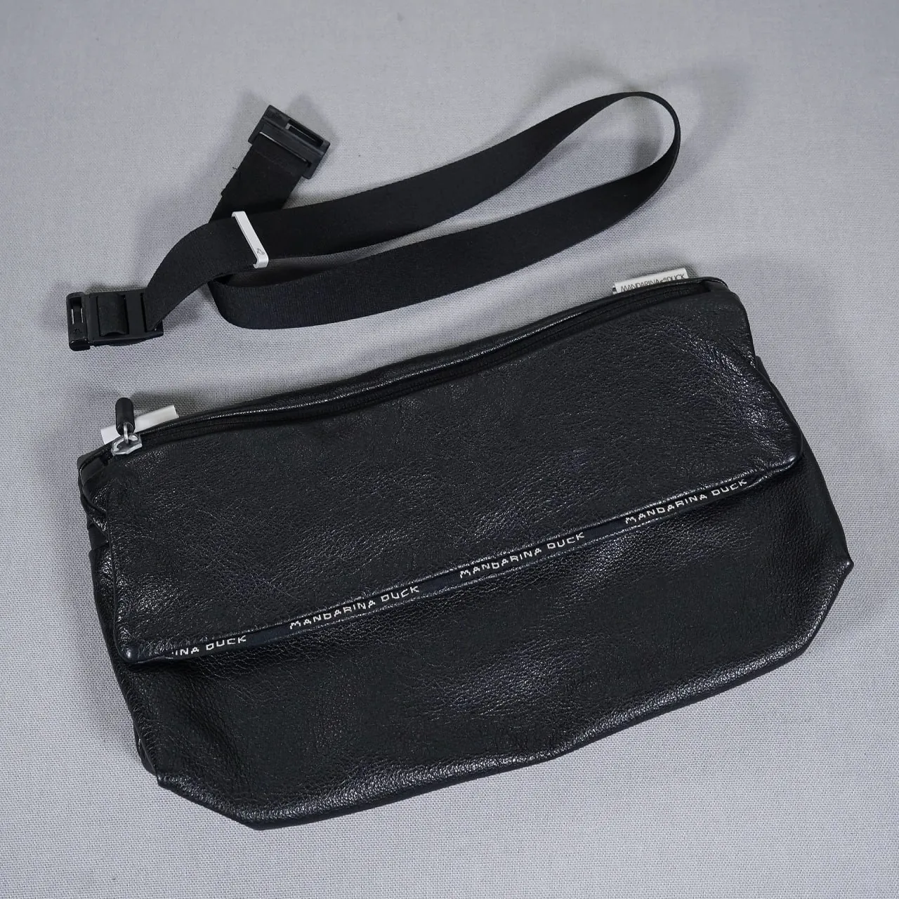 Сумка кожаная Mandarina Duck чёрная 3