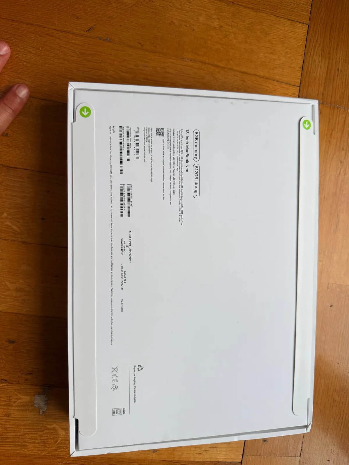 MacBook Neo 13 Silver новый нераспакованный 3