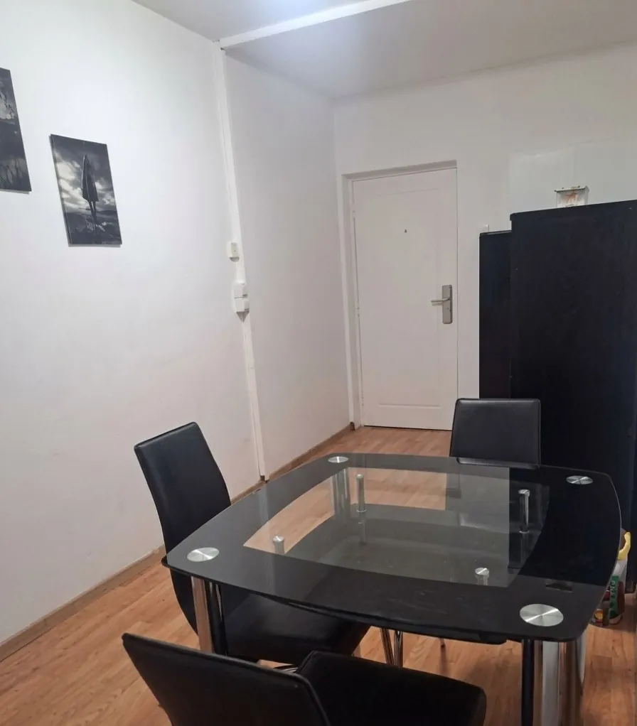 Аренда 1,5-комнатной квартиры Жарково Чукарица 35 м2 400 EUR 4