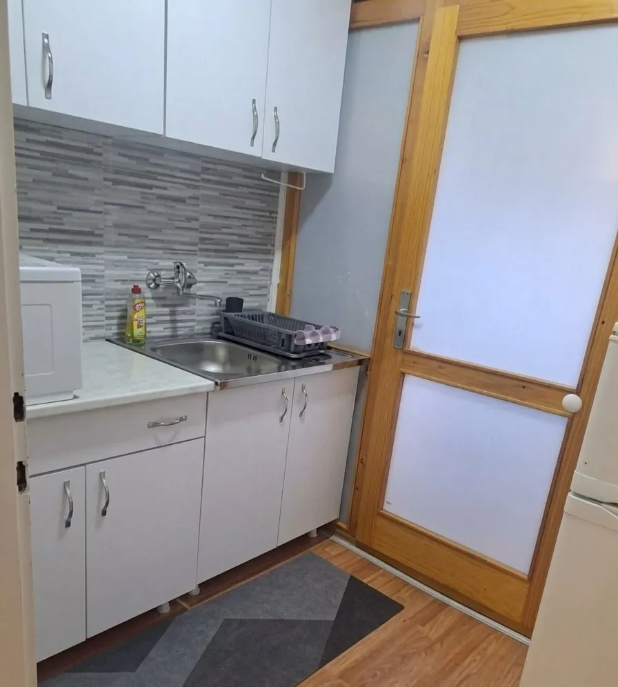 Аренда 1,5-комнатной квартиры Жарково Чукарица 35 м2 400 EUR 8