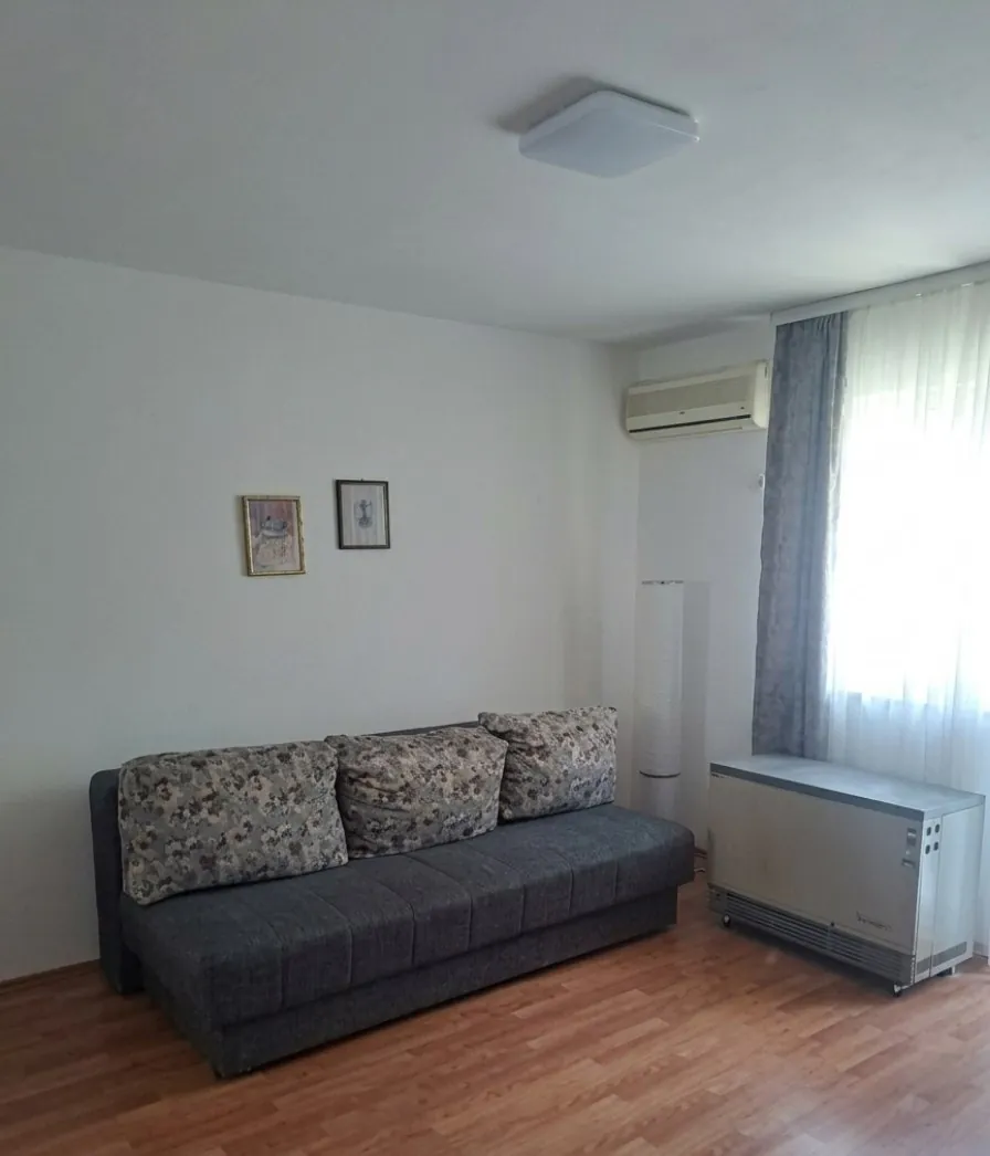 Аренда 1,5-комнатной квартиры Жарково Чукарица 35 м2 400 EUR 2