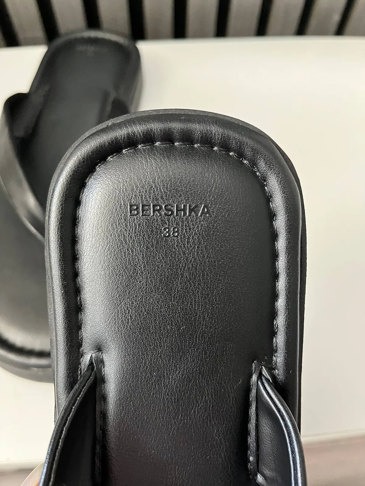 Шлепки Bershka размер 38 3