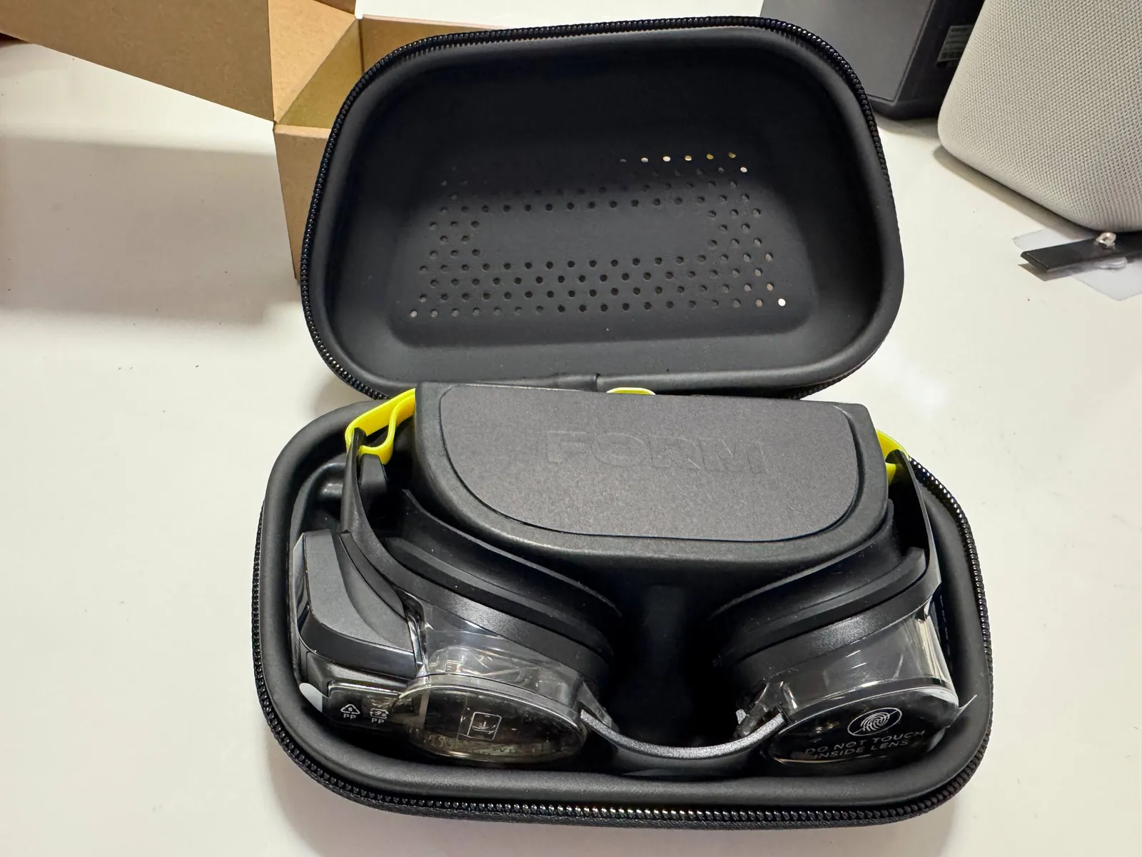 Умные очки для плавания FORM 2 Smart Swim Goggles 4