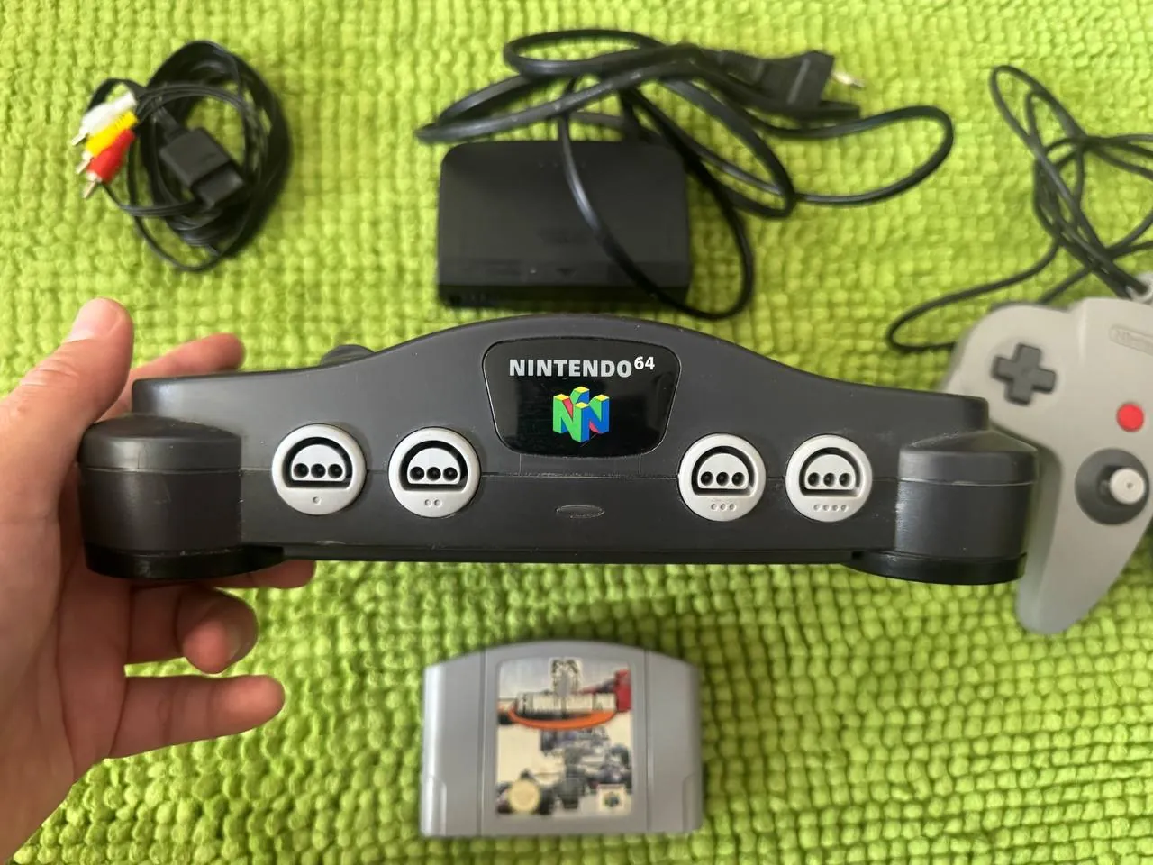 Nintendo 64 с джойстиком картриджем и блоком питания 2