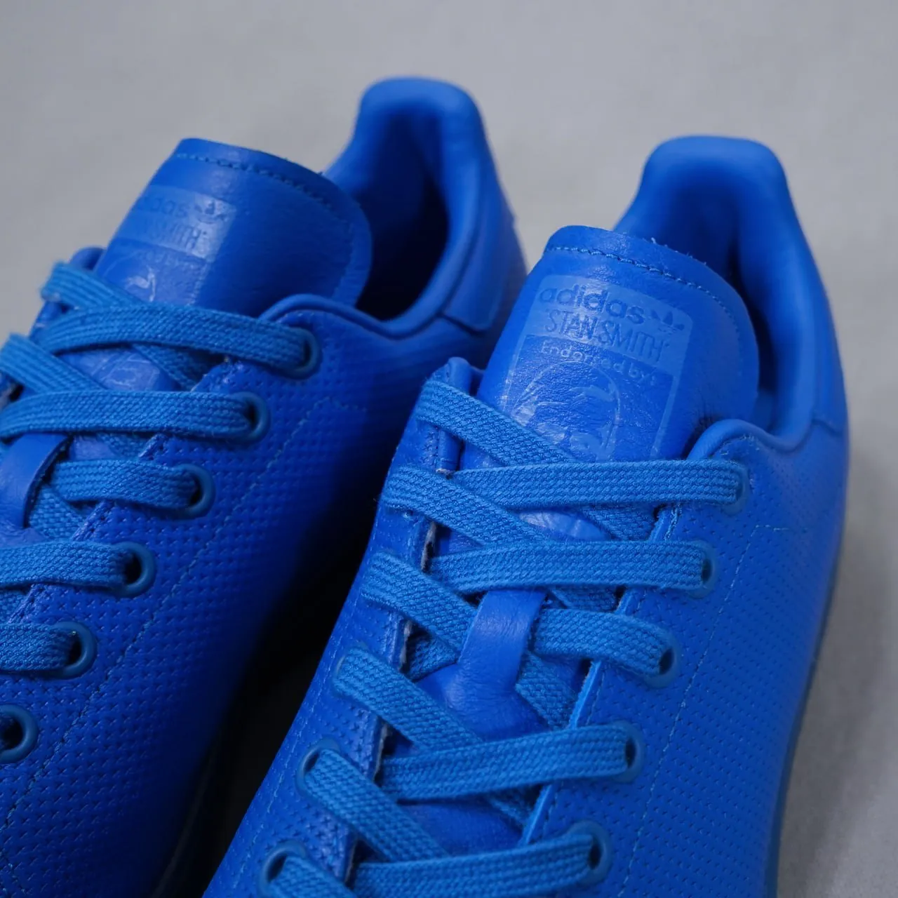 Adidas Stan Smith Converse Chuck поло YSL Нови-Сад 2