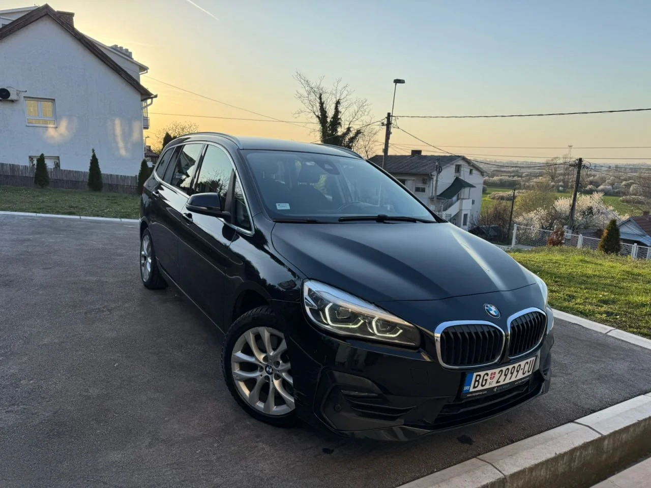 Автомобиль BMW 218d Gran Tourer 9
