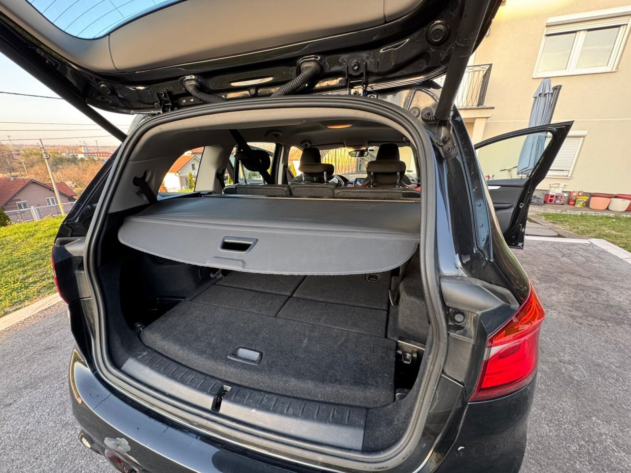 Автомобиль BMW 218d Gran Tourer 4