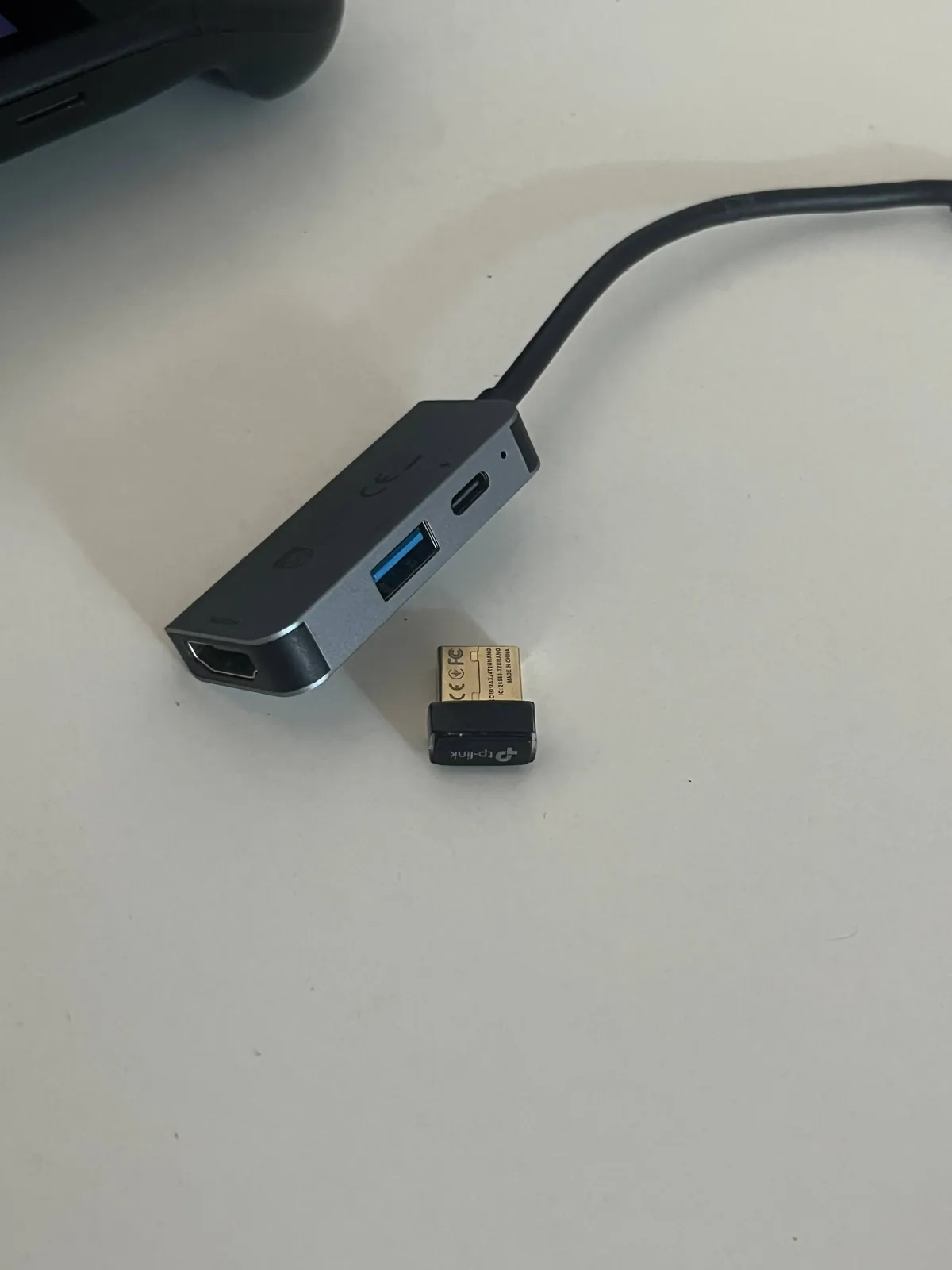 Steam Deck LCD 256GB кейс USB Hub WiFi донгл 3