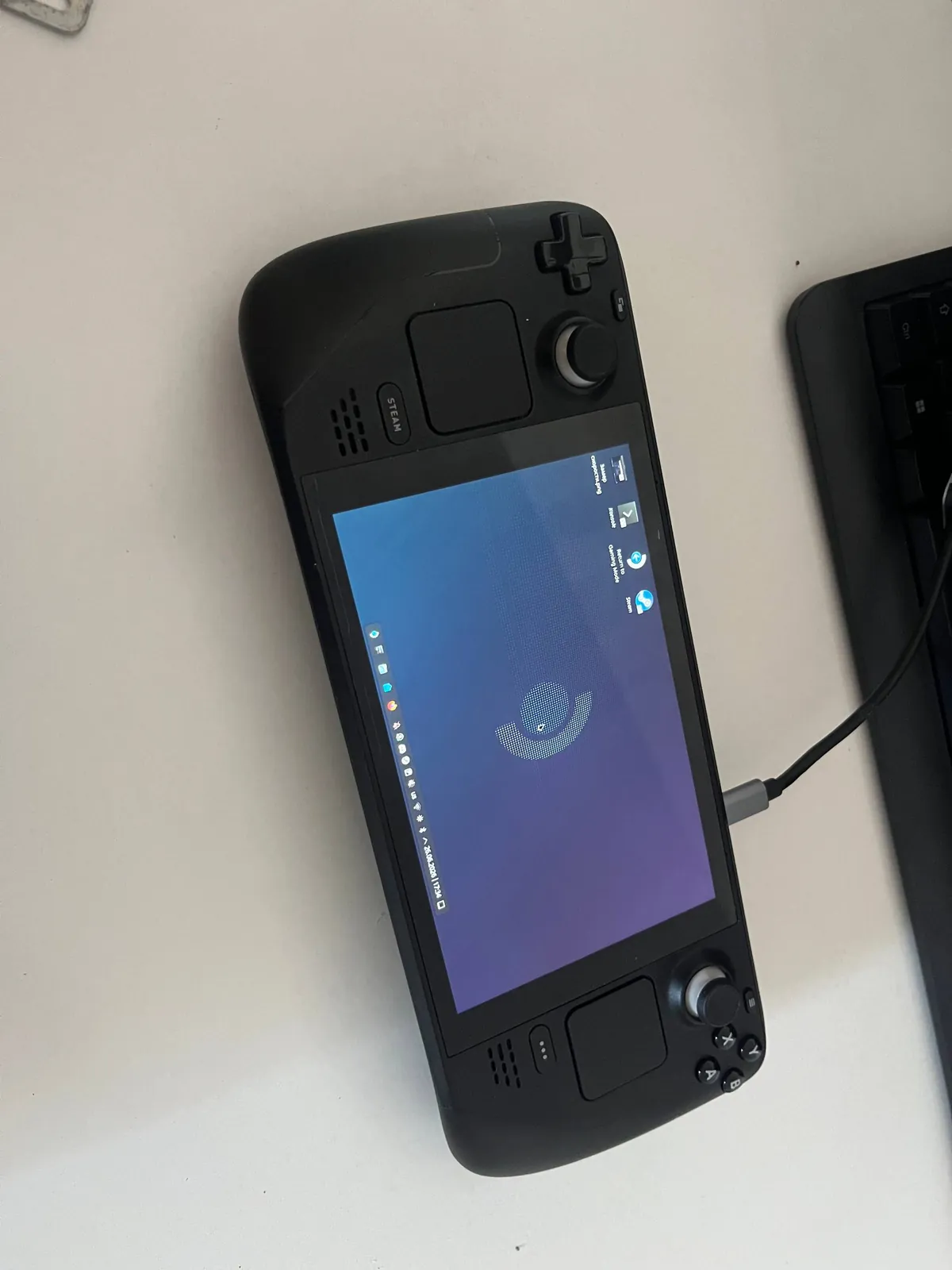 Steam Deck LCD 256GB кейс USB Hub WiFi донгл 2
