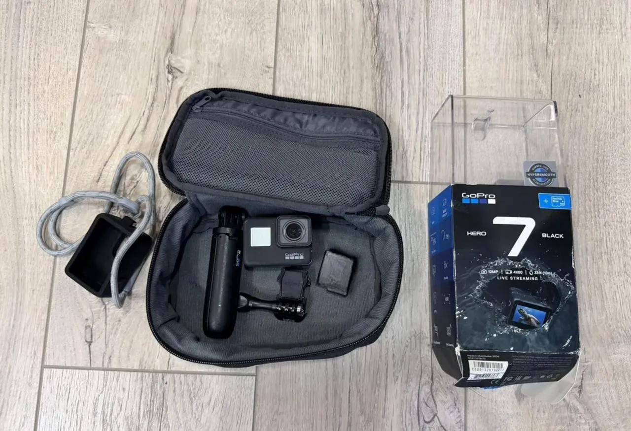 GoPro Hero 7 Black экшен-камера штатив и сумка 1