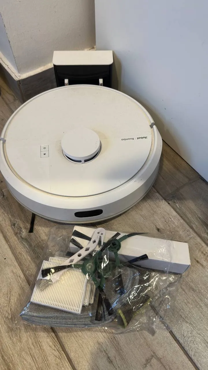 Робот-пылесос iRobot Roomba 105 моющий 1