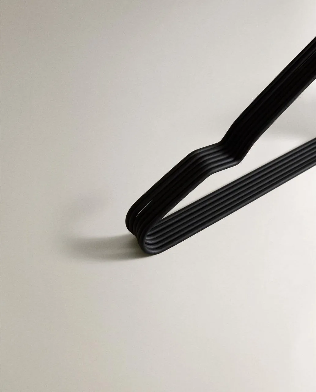 Плечики ZARA HOME прорезиненные 6 штук 2