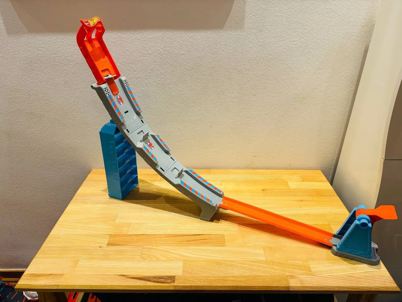 Hot Wheels автовоз трамплин машинки 4