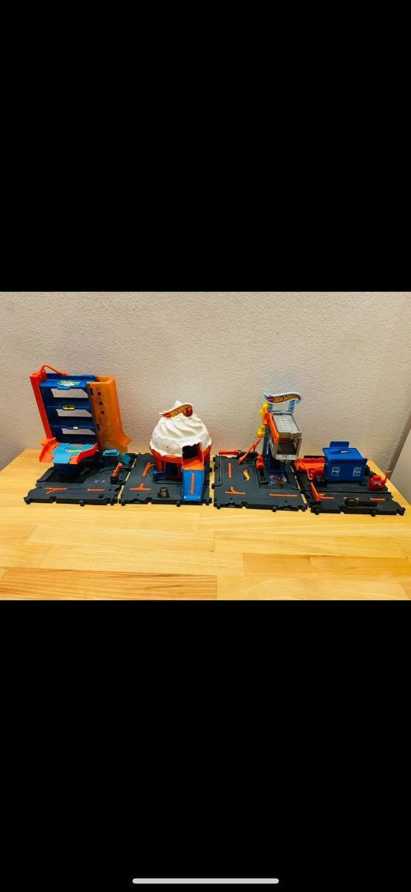 Hot Wheels автовоз трамплин машинки 3