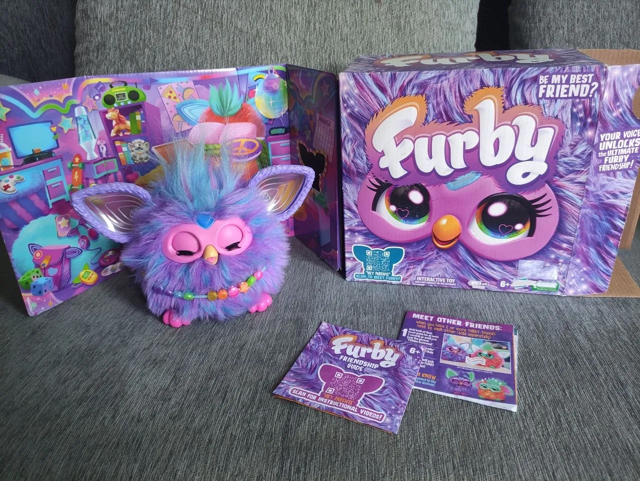 Furby оригинал в коробке с инструкцией 2