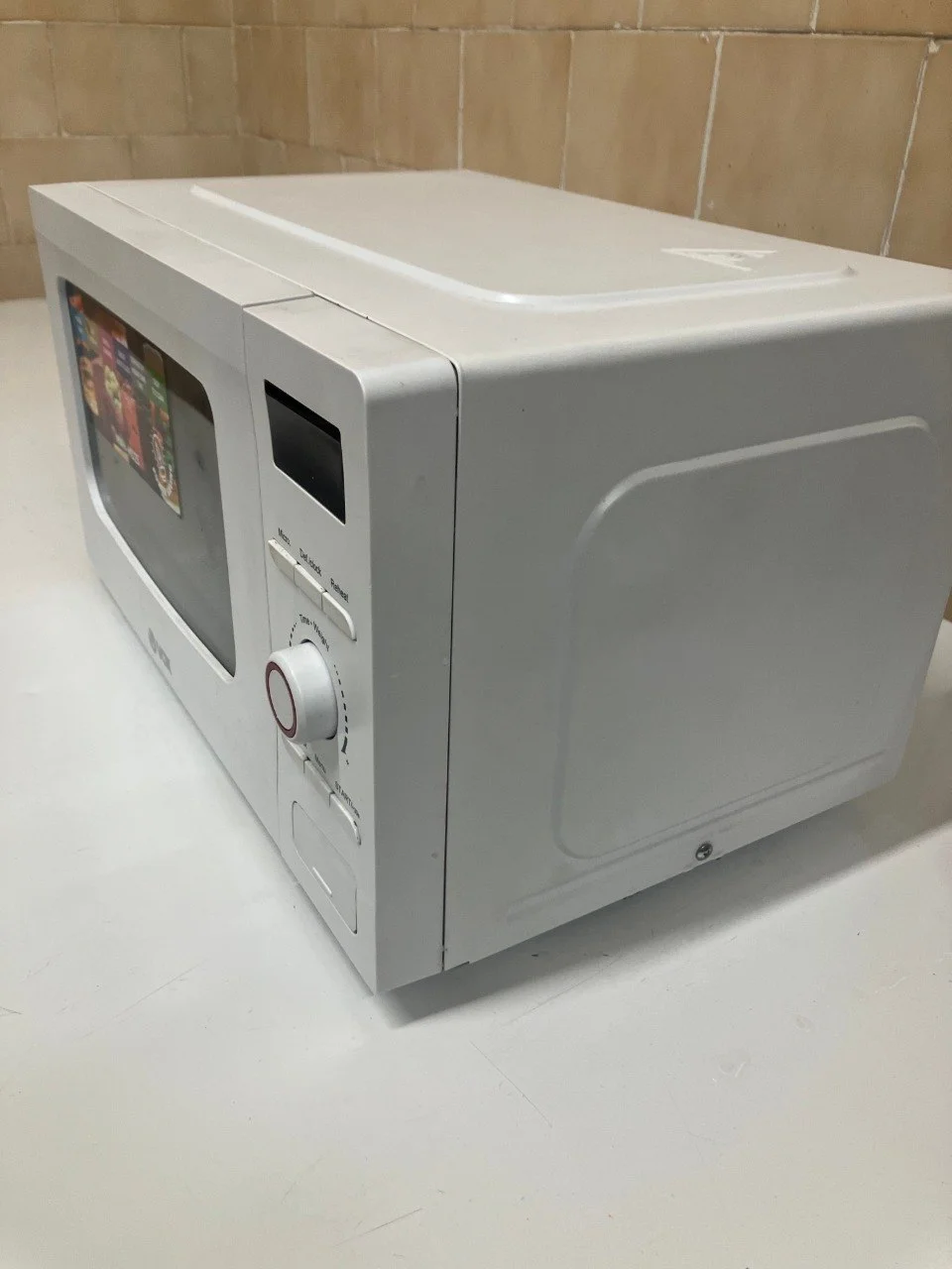 Микроволновая печь VOX MWH-MD25 2