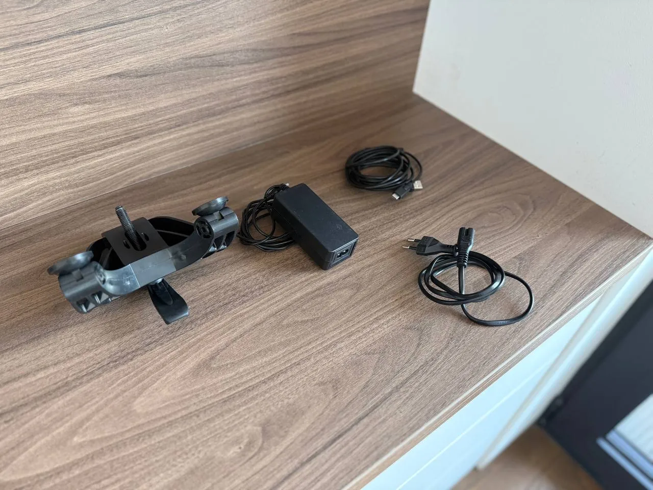 Игровой руль Thrustmaster T128 для PC Xbox 3
