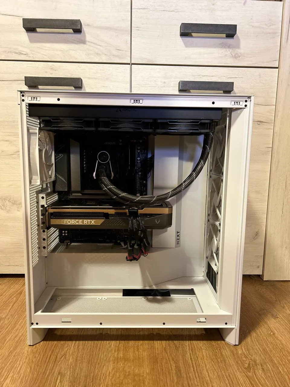Игровой ПК Ryzen 7 8700F RTX 5080 32GB DDR5 2
