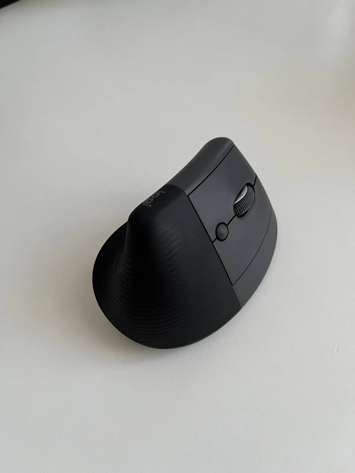 Клавиатура Logitech K650 и мышь Logitech Lift 3