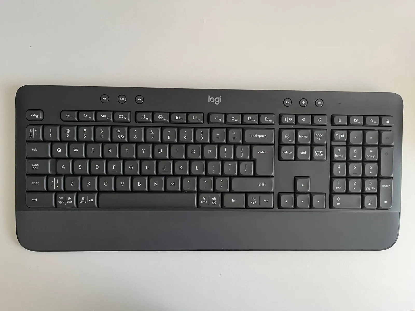 Клавиатура Logitech K650 и мышь Logitech Lift 1