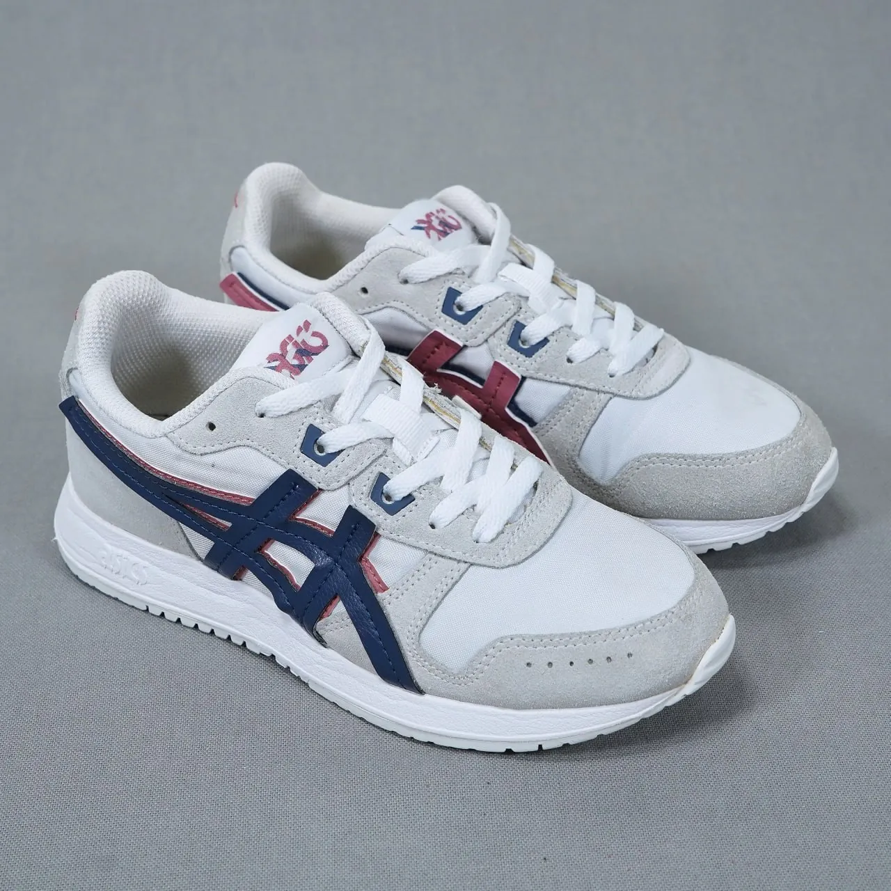 Кроссовки Reebok ASICS и спортивная одежда 3