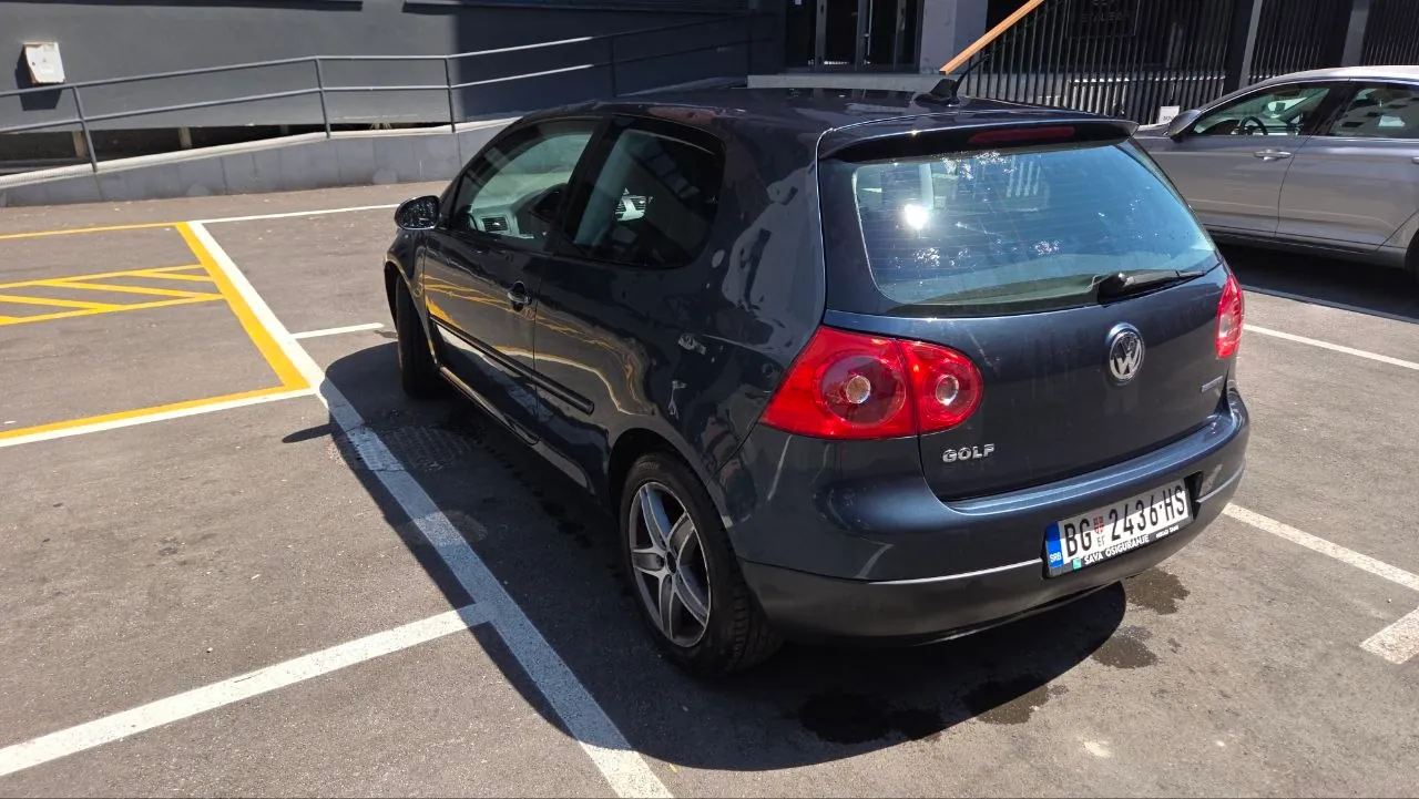 Volkswagen Golf V 1.9 TDI 2008 4