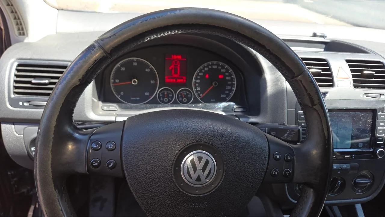 Volkswagen Golf V 1.9 TDI 2008 8