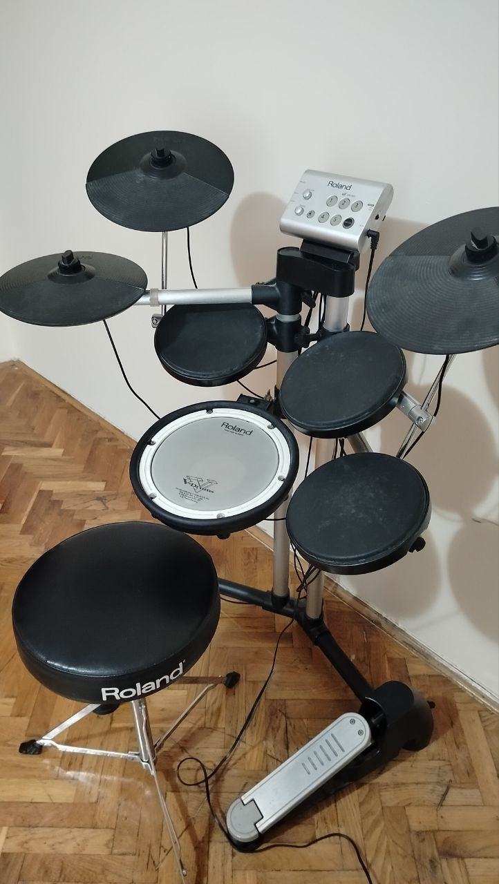 Электронная барабанная установка Roland 5