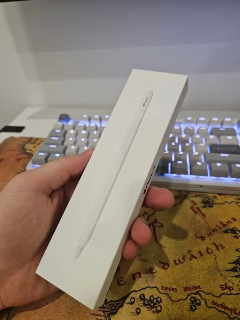 Apple Pencil USB-C новый 1