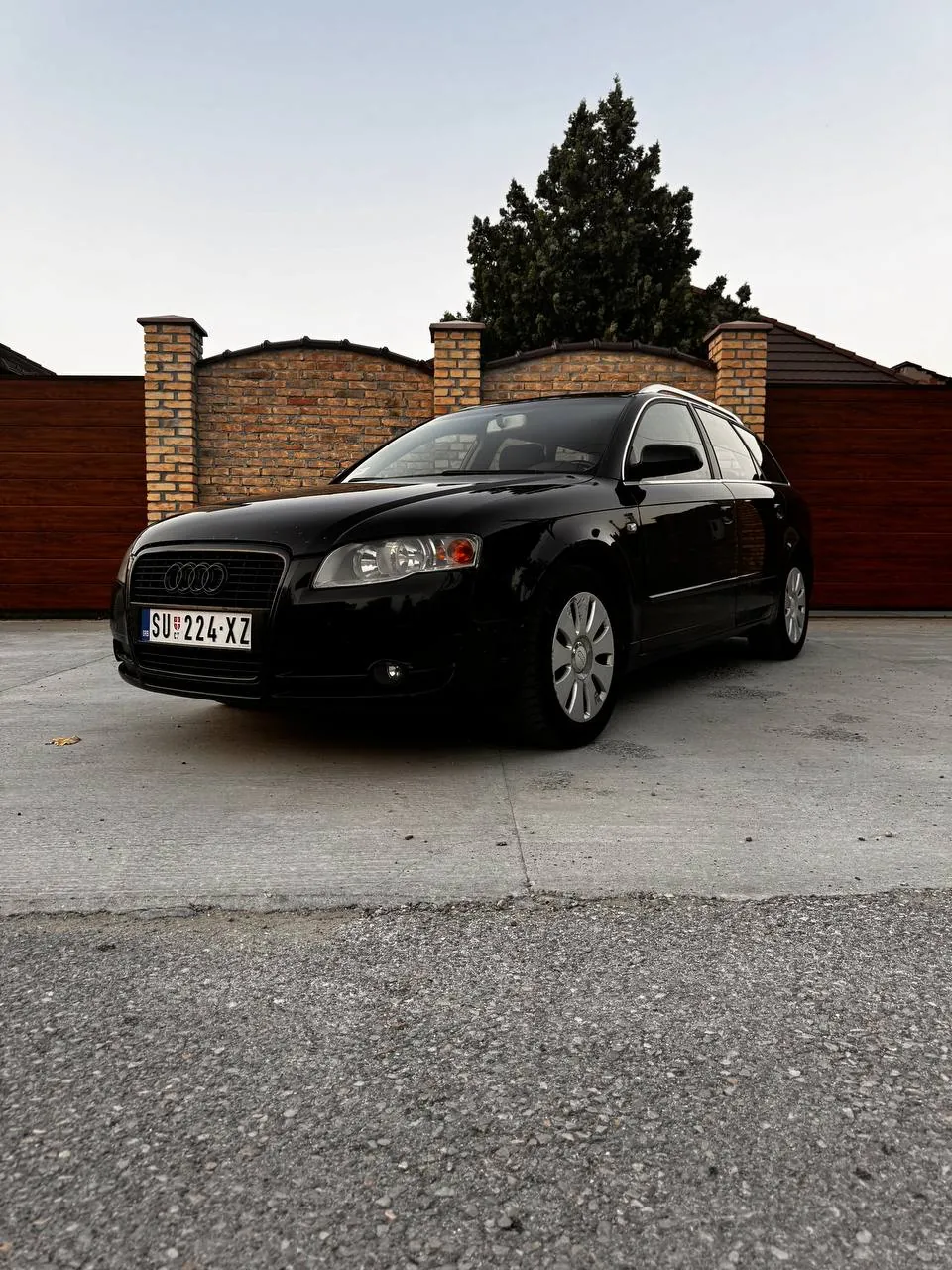 Audi A4 универсал 2.0 TDI 2005 2