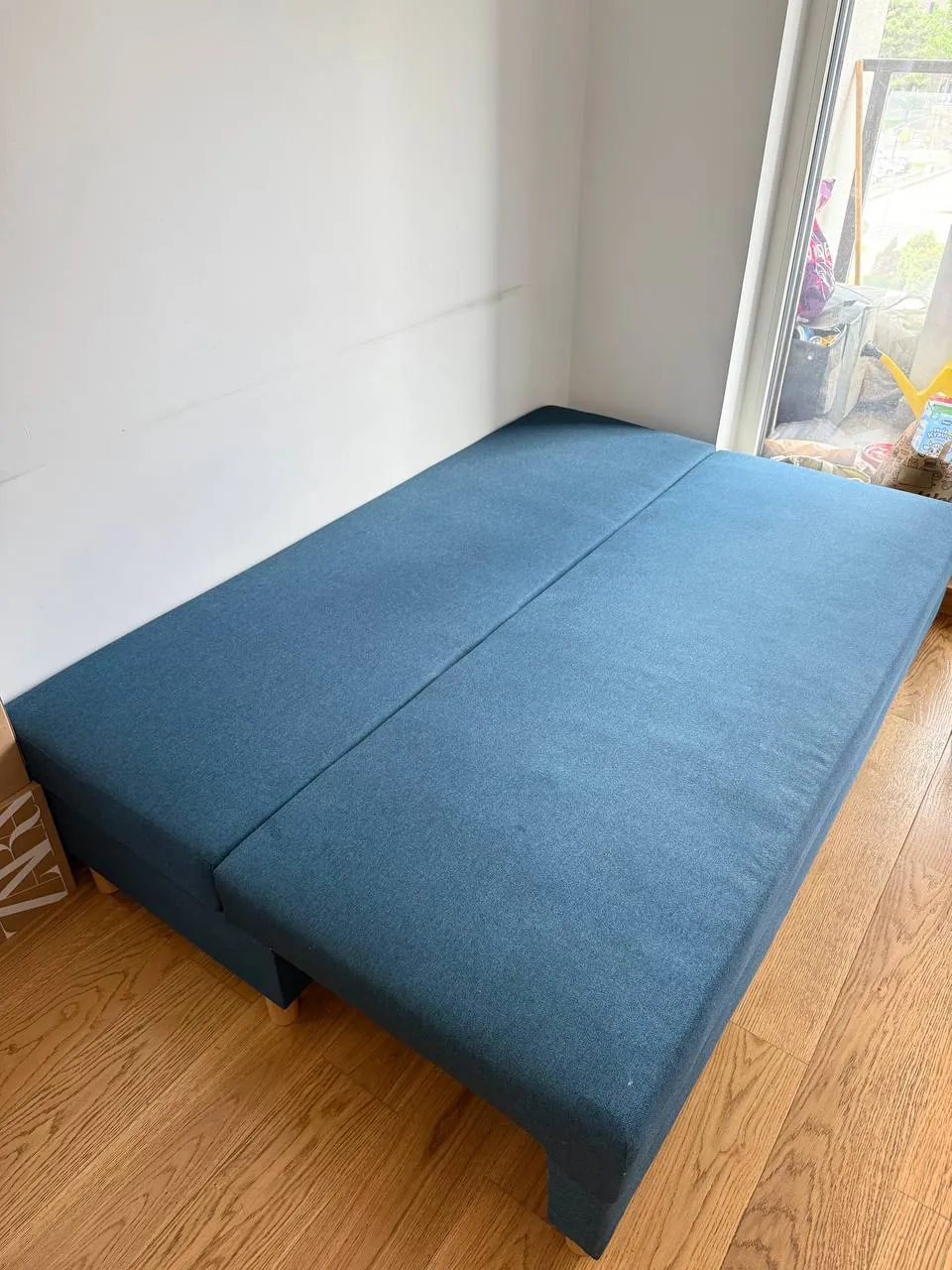 Диван JYSK столы и стул IKEA при переезде 2