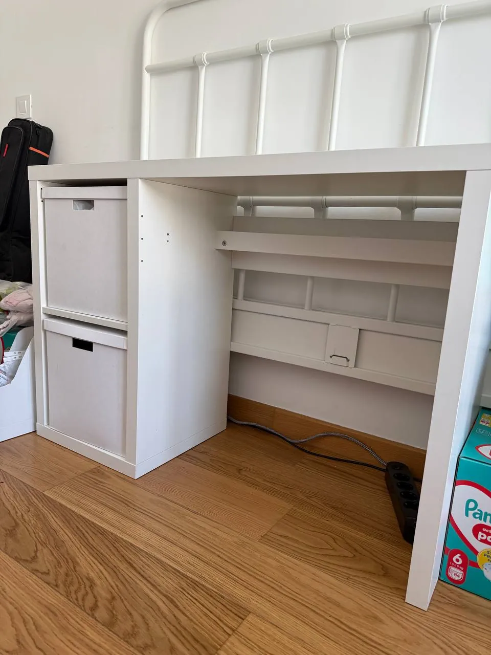 Диван JYSK столы и стул IKEA при переезде 4