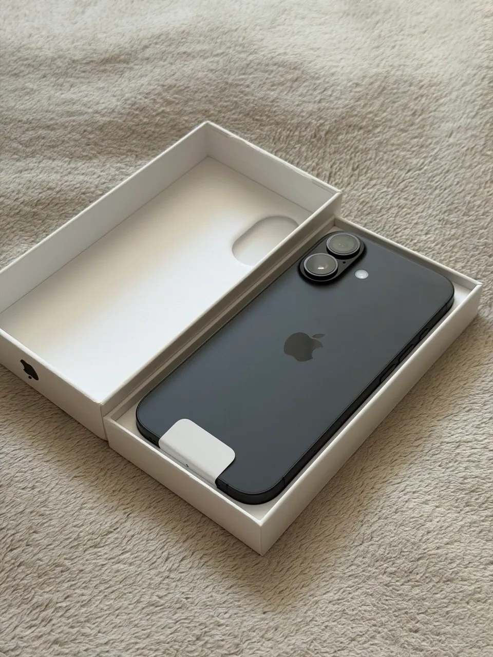 iPhone 17 256GB чёрный новый 2