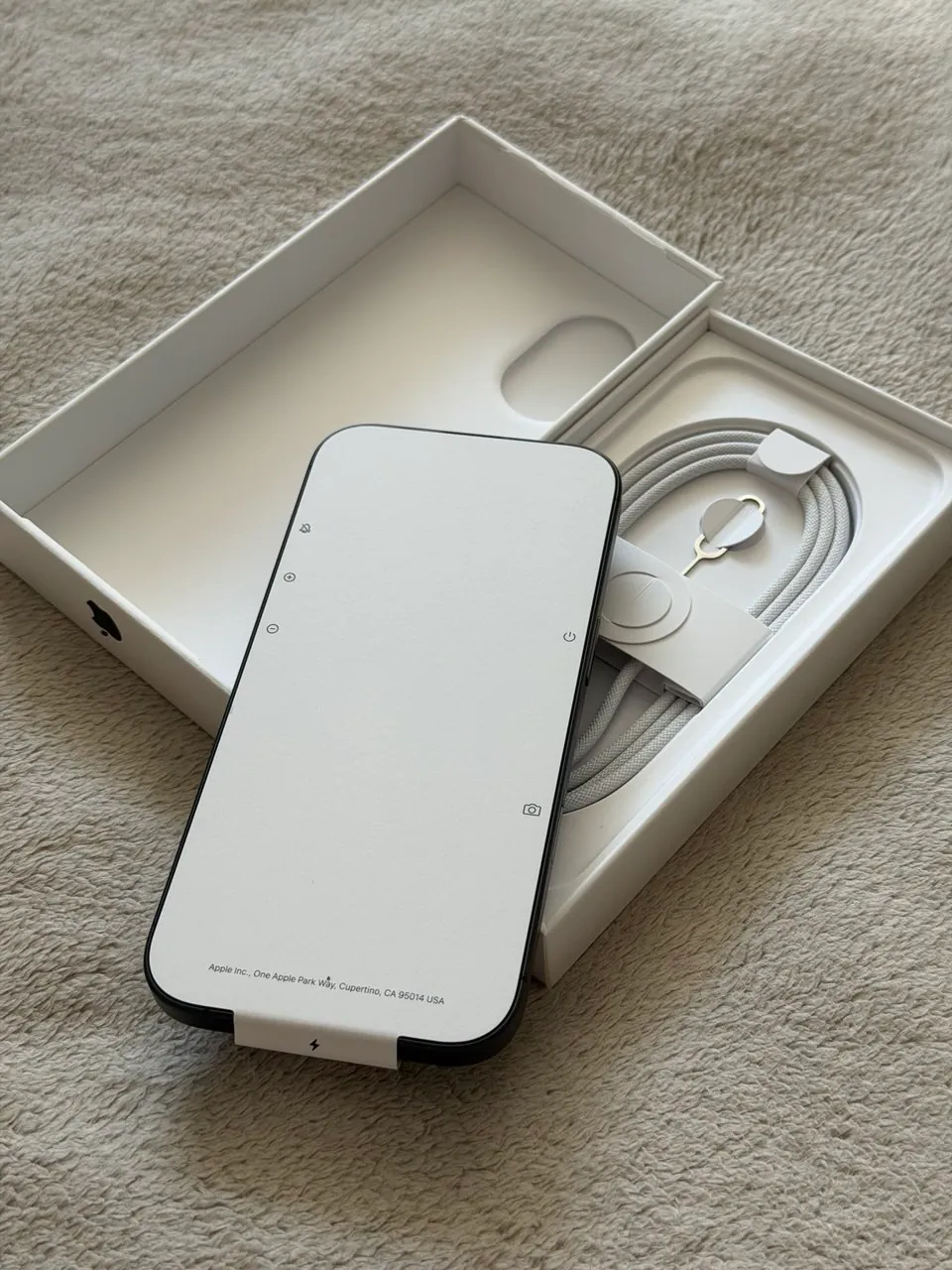 iPhone 17 256GB чёрный новый 3
