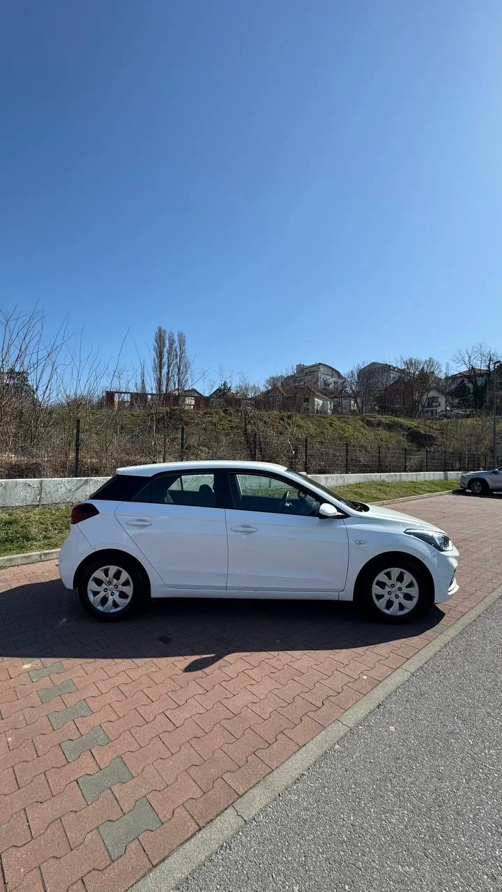 Hyundai i20 1.4 AT 3