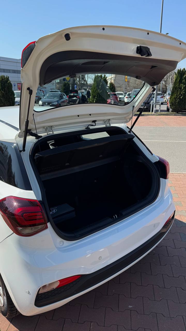 Hyundai i20 1.4 AT 5