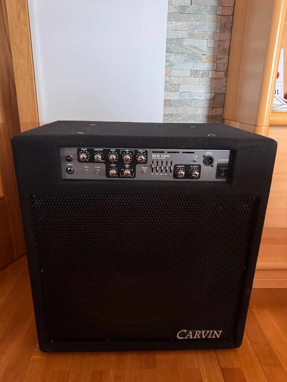 Бас-комбик Carvin BX120 120 Вт 1